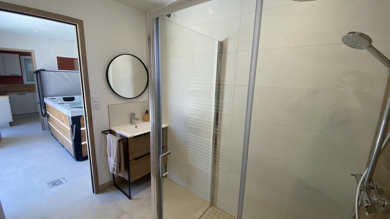 Photo of Bathroom in Iffendic