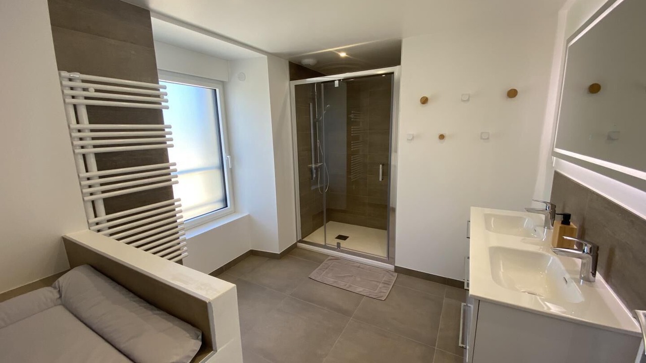 Photo of Bathroom in Iffendic