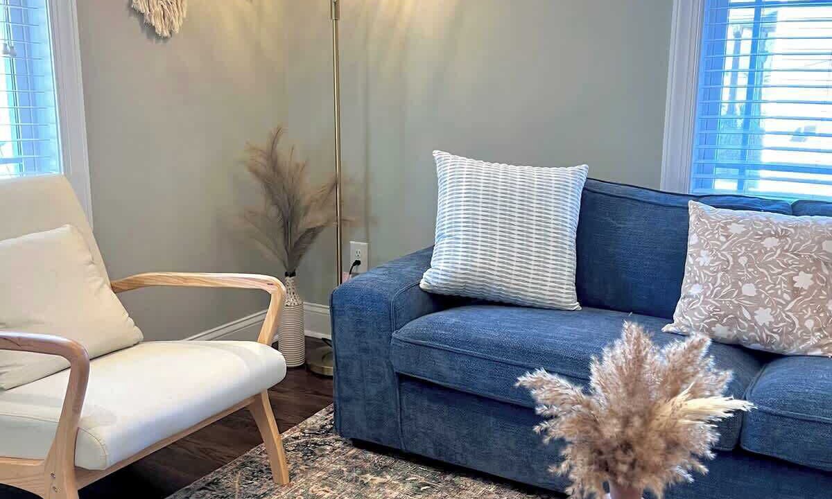 Photo of Livingroom in Southwest Raleigh