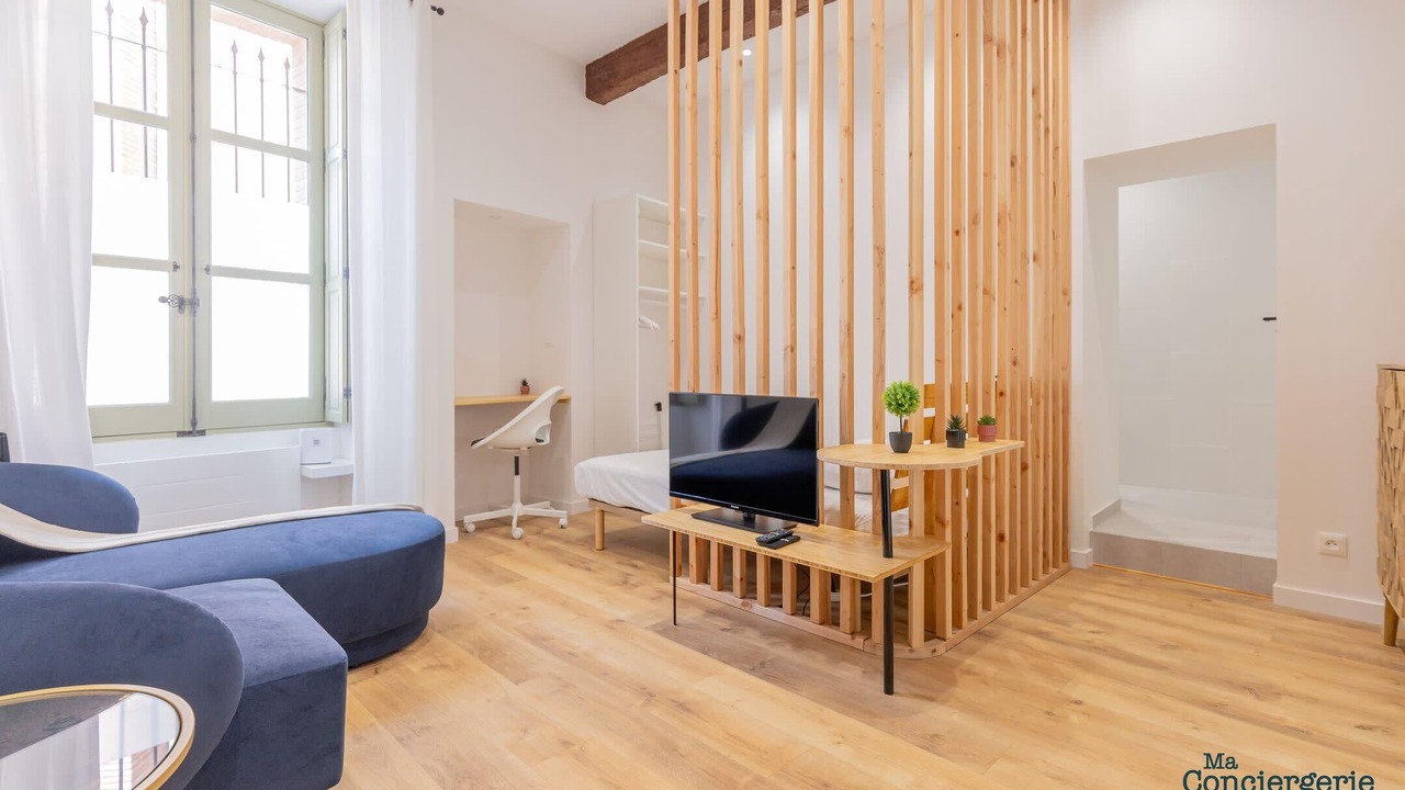 Photo of Bedroom in Saint-Etienne