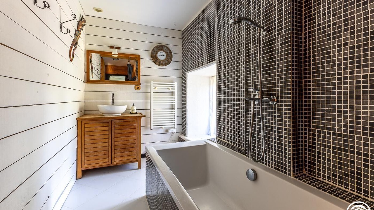 Photo of Bathroom in Thiers