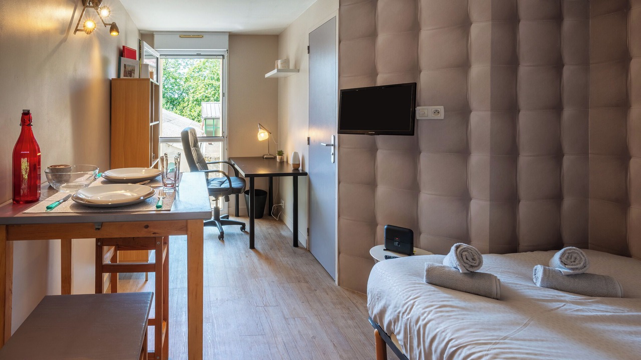 Photo of Bedroom in Centre-ville rive gauche