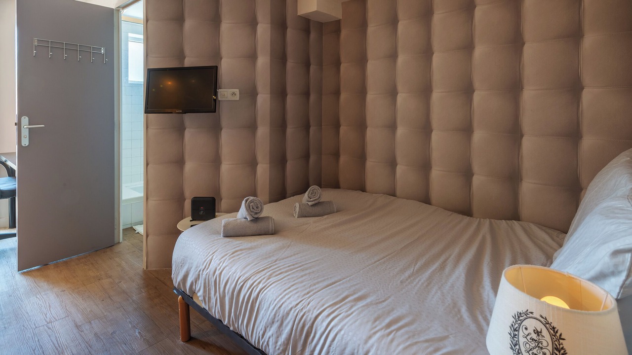 Photo of Bedroom in Centre-ville rive gauche