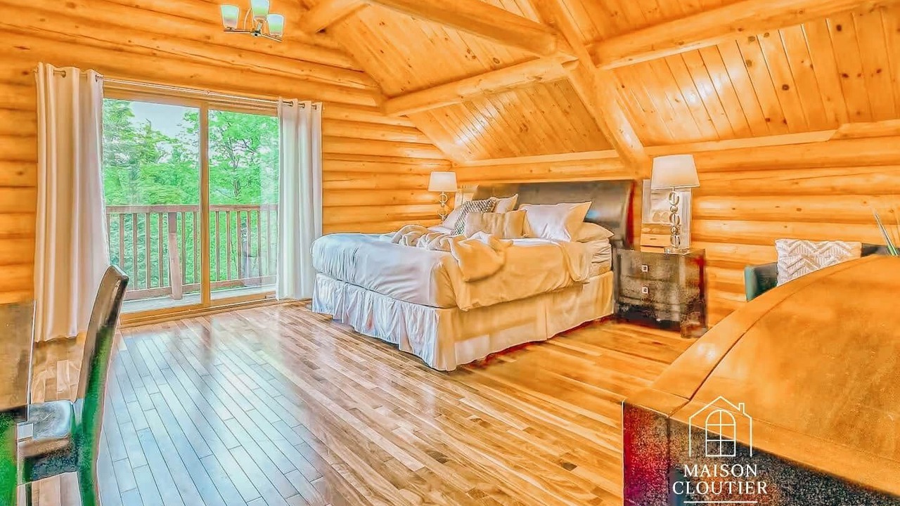 Photo of Bedroom in Saint-Faustin-Lac-Carre