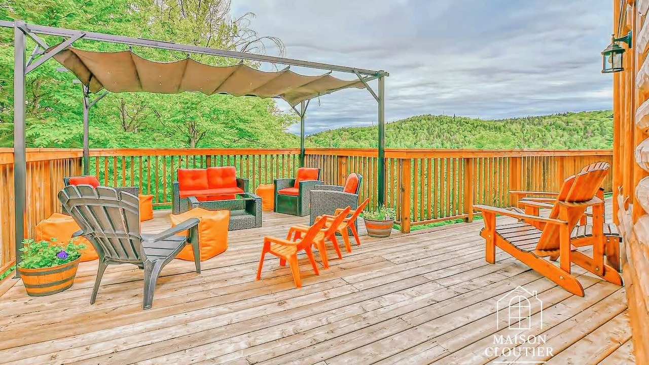 Photo of Patio Balcony in Saint-Faustin-Lac-Carre