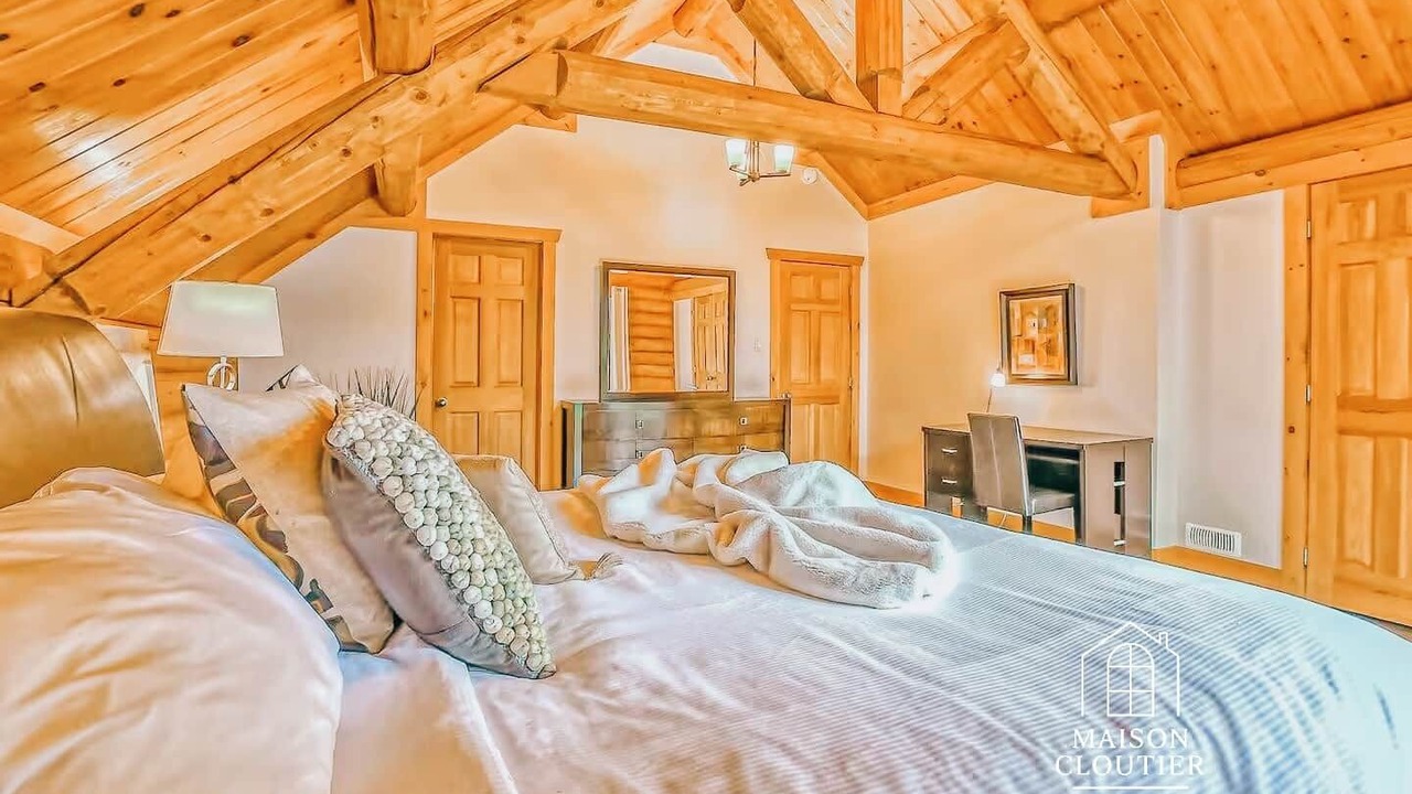 Photo of Bedroom in Saint-Faustin-Lac-Carre