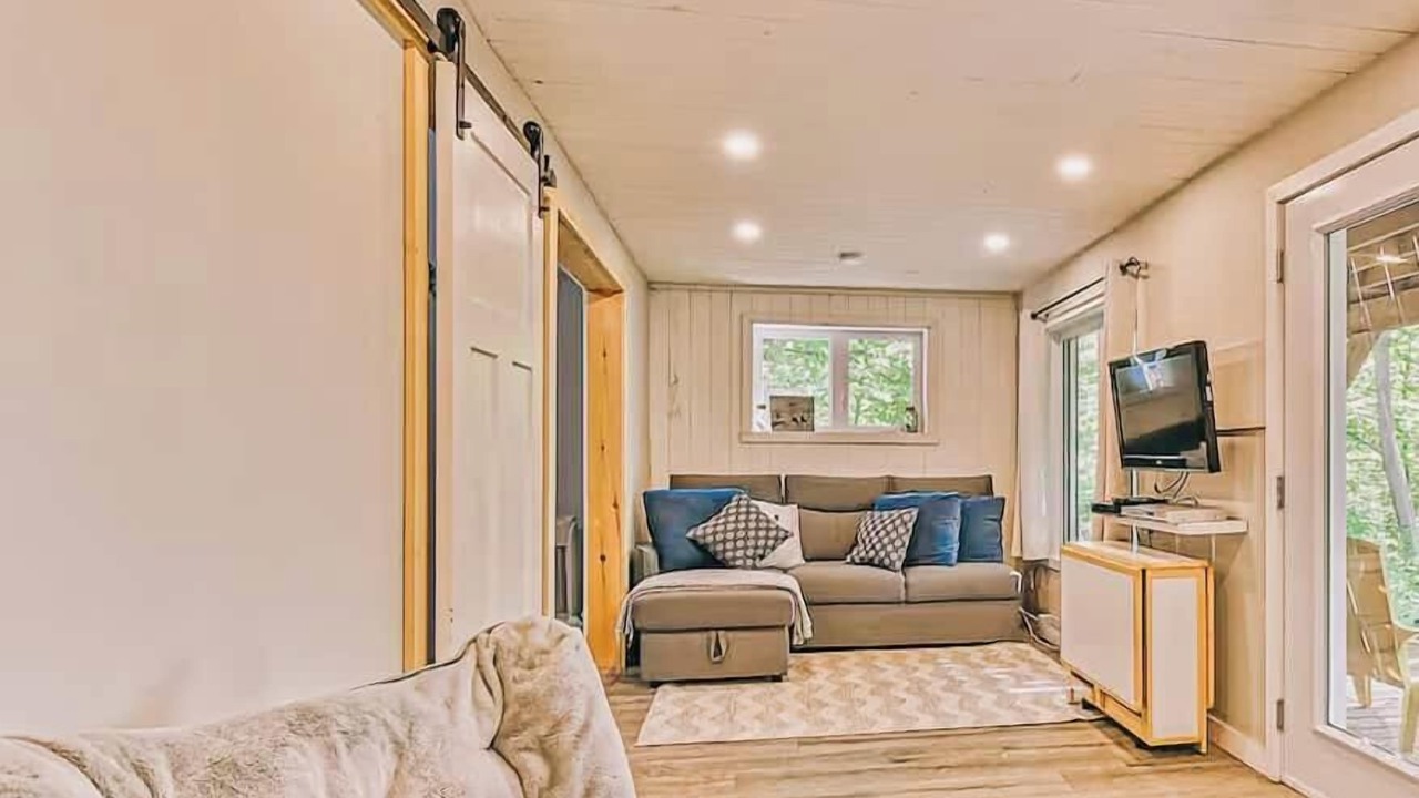 Photo of Livingroom in St-Adolphe-d'Howard