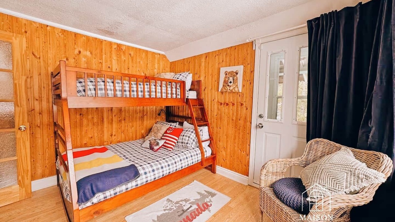 Photo of Bedroom in St-Adolphe-d'Howard