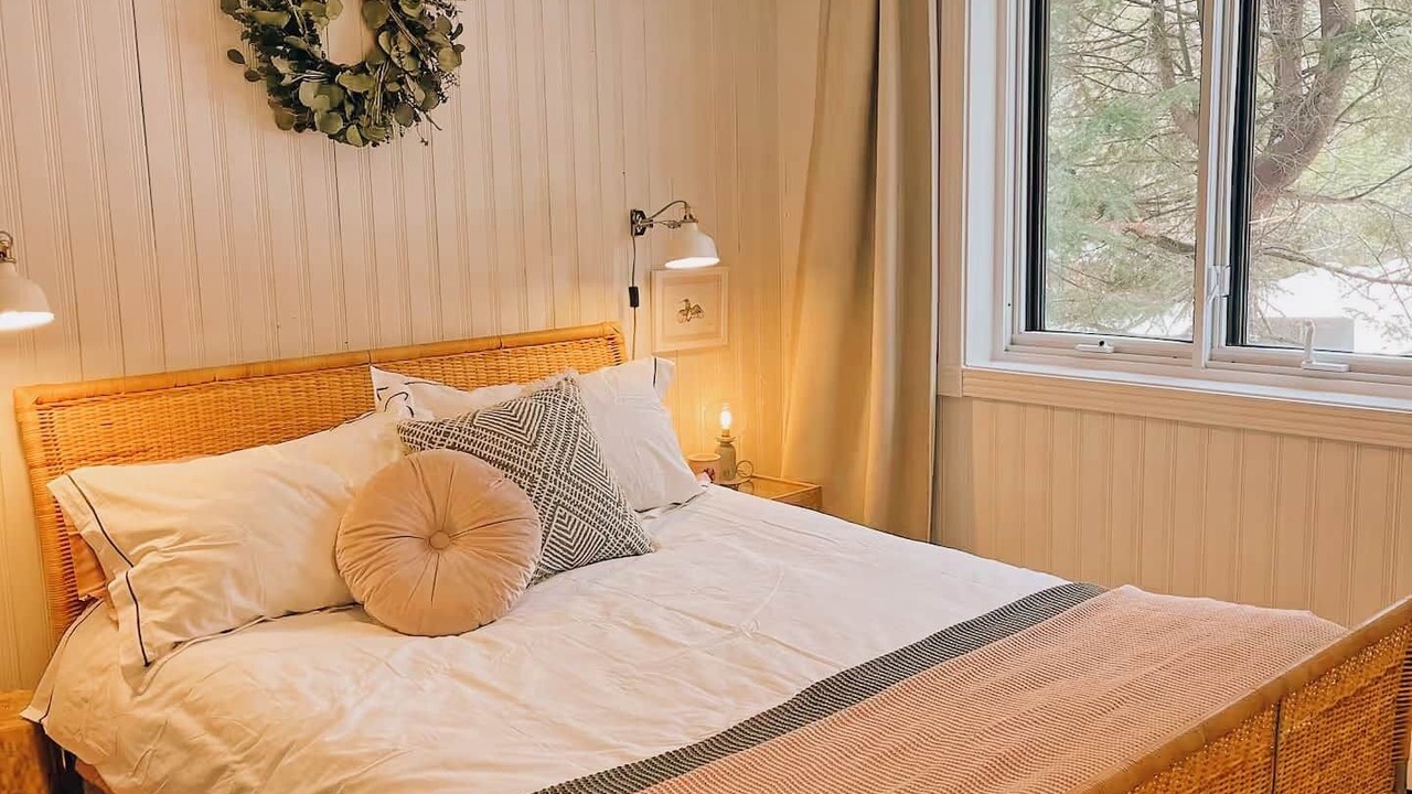 Photo of Bedroom in St-Adolphe-d'Howard