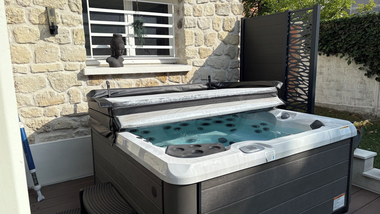 Photo of Outdoor in Clamart
