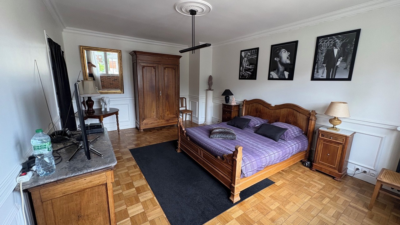 Photo of Bedroom in Clamart