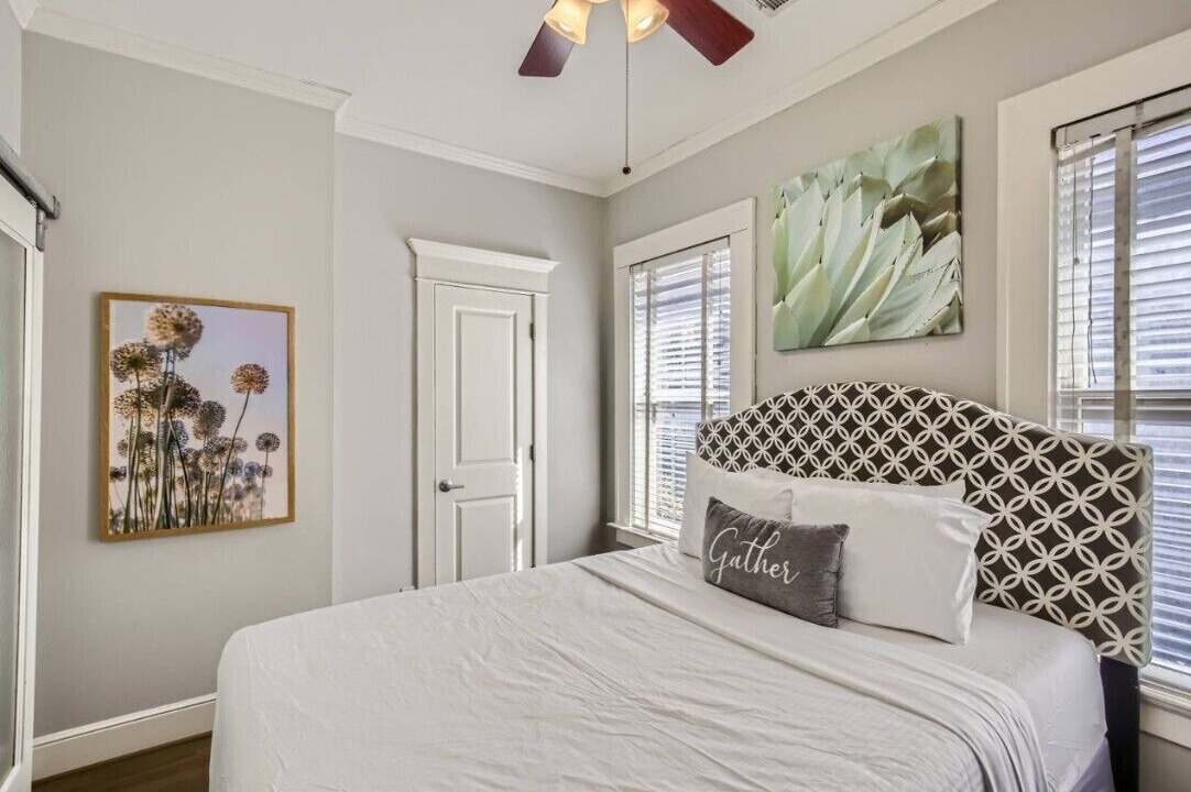 Photo of Bedroom in Oak Lawn