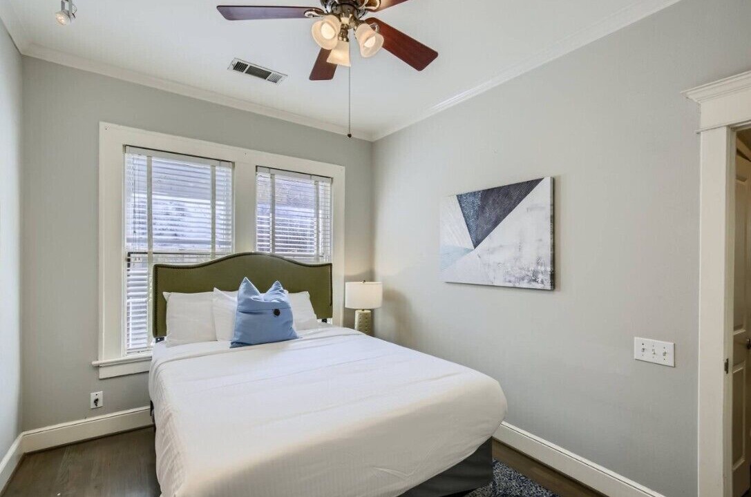 Photo of Bedroom in Oak Lawn