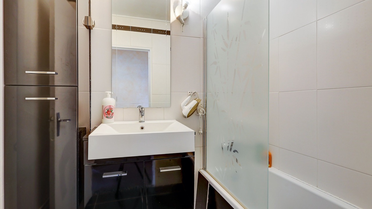 Photo of Bathroom in Chenove