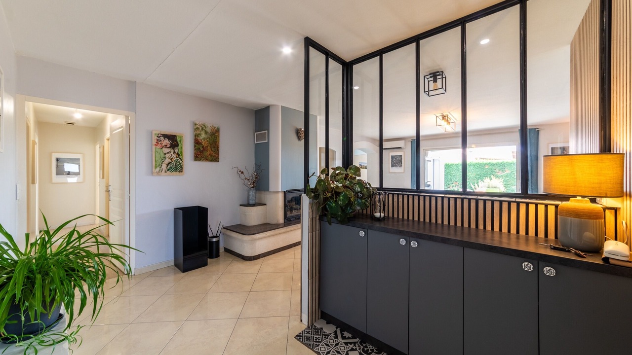 Photo of Others in Fals