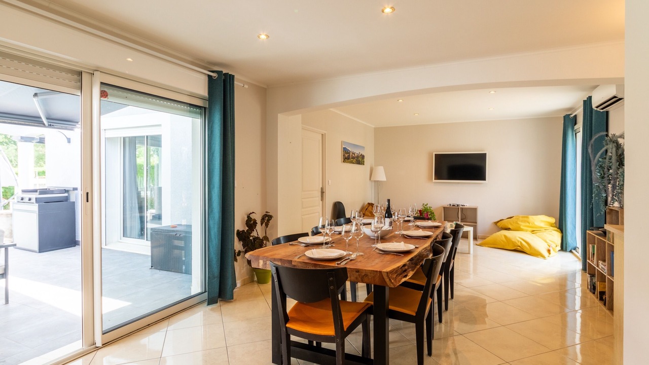 Photo of Others in Fals