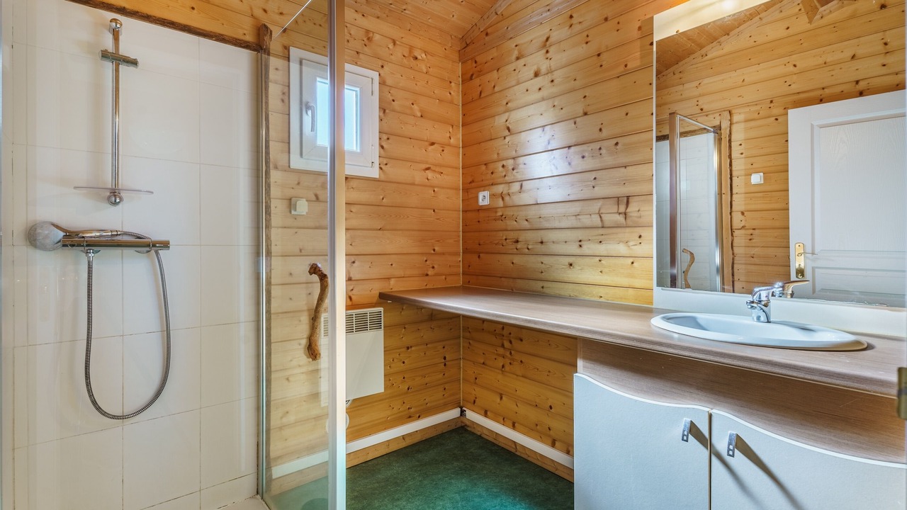 Photo of Bathroom in Saint-Prix