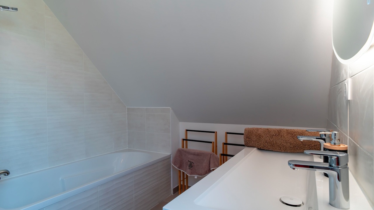 Photo of Bathroom in Plomodiern