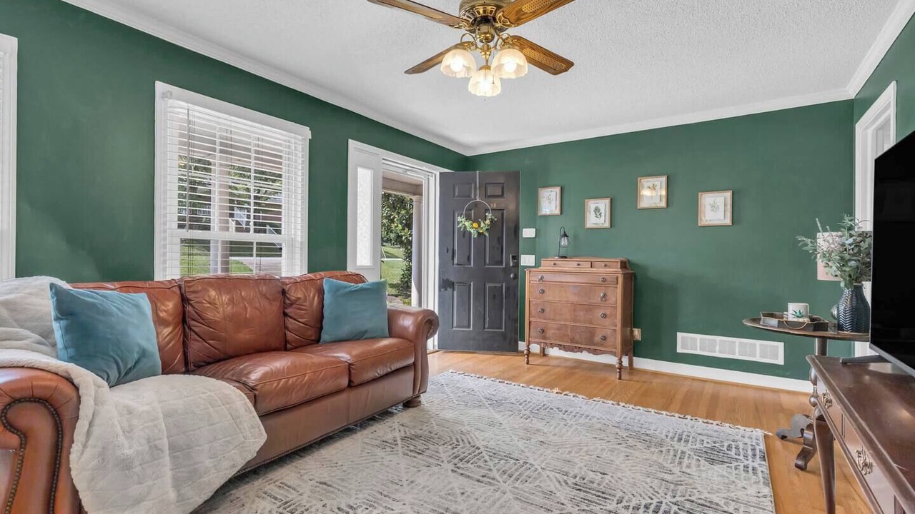 Photo of Livingroom in Dunean