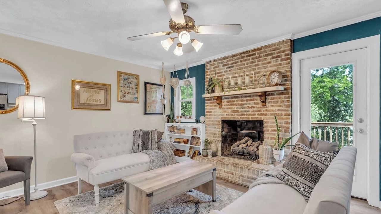 Photo of Livingroom in Dunean