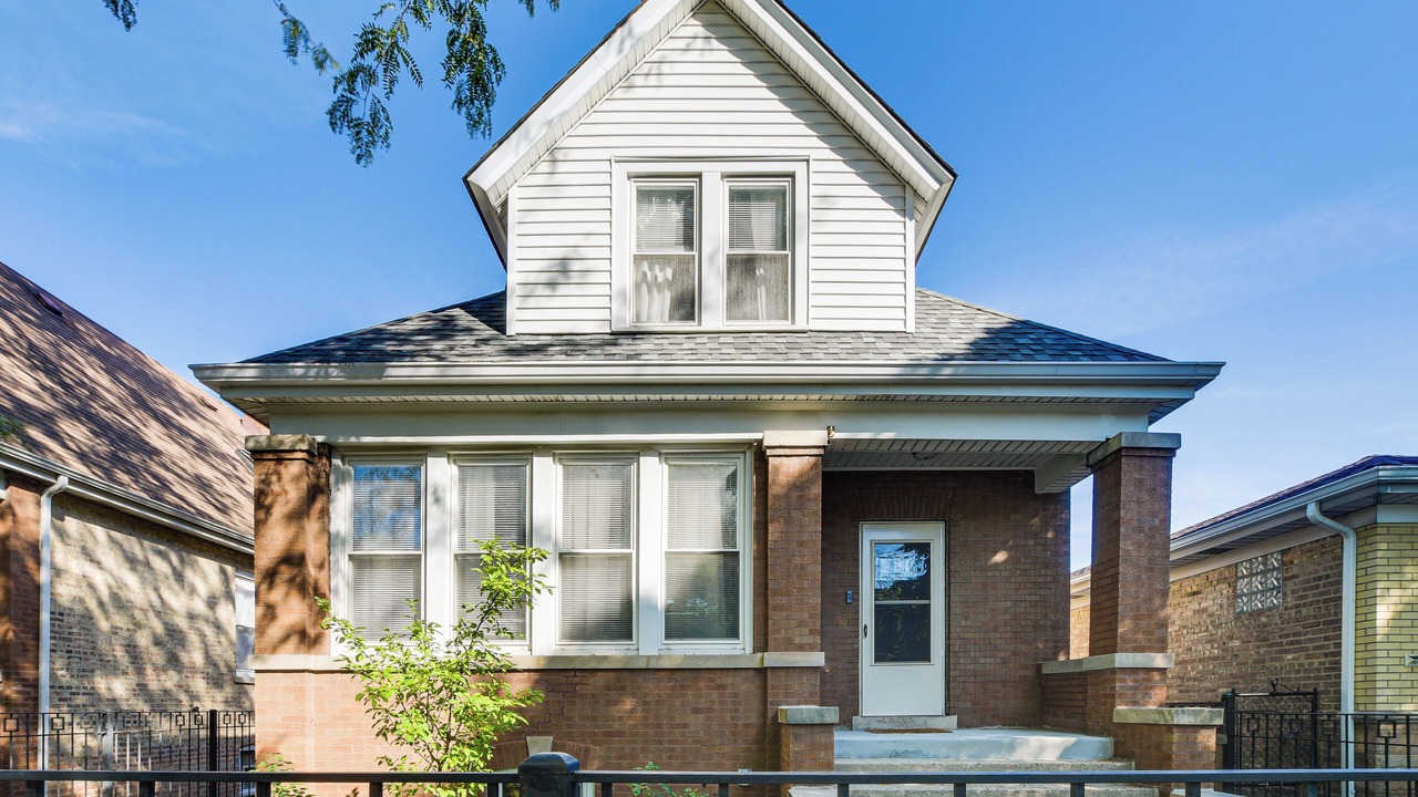 Photo of Outdoor in Belmont Cragin