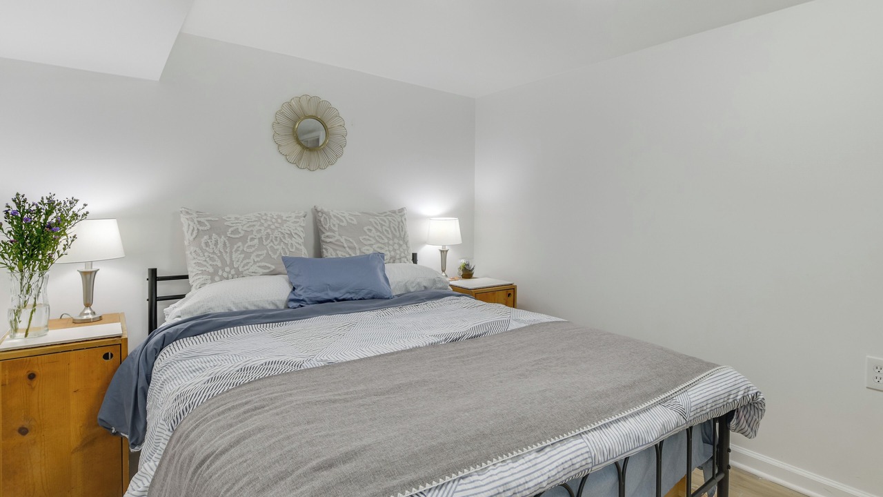 Photo of Bedroom in Belmont Cragin
