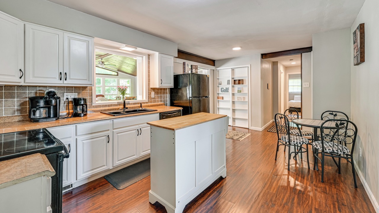 Photo of Others in Vine Grove