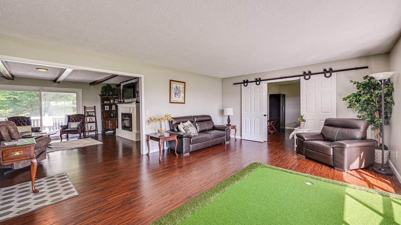 Photo of Others in Vine Grove