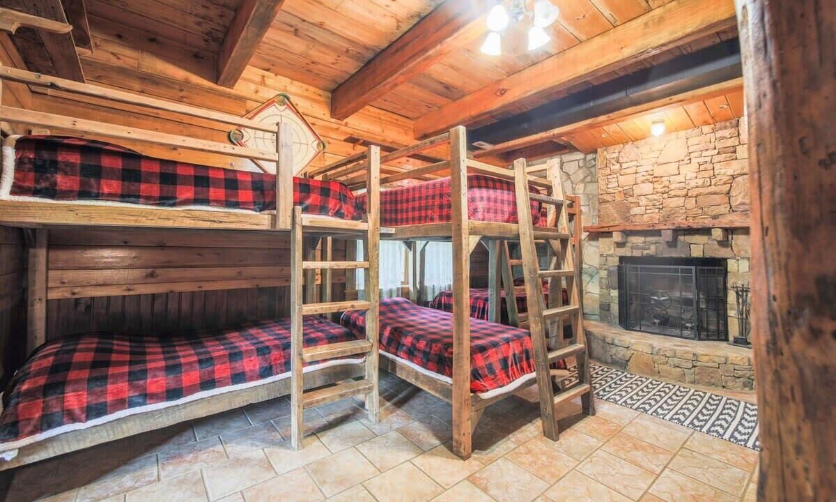 Photo of Bedroom in Mars Hill