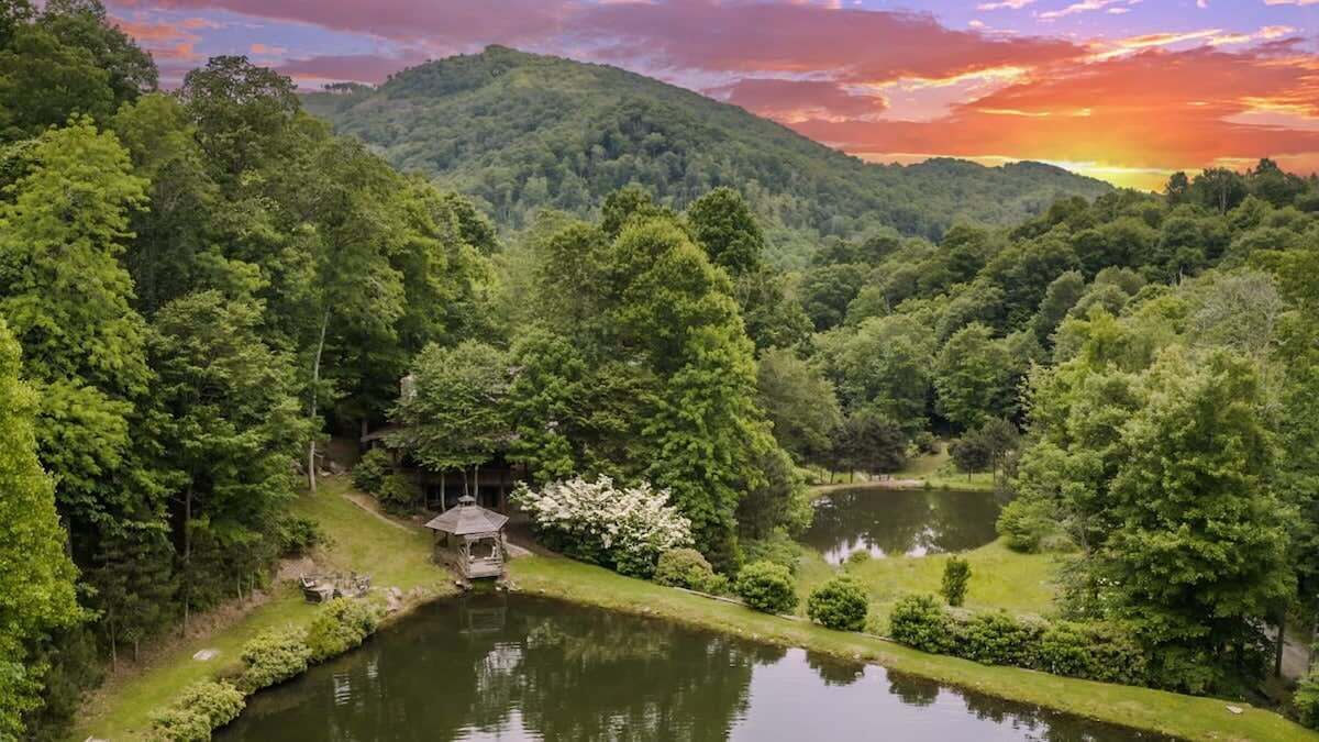 Photo of Outdoor in Mars Hill