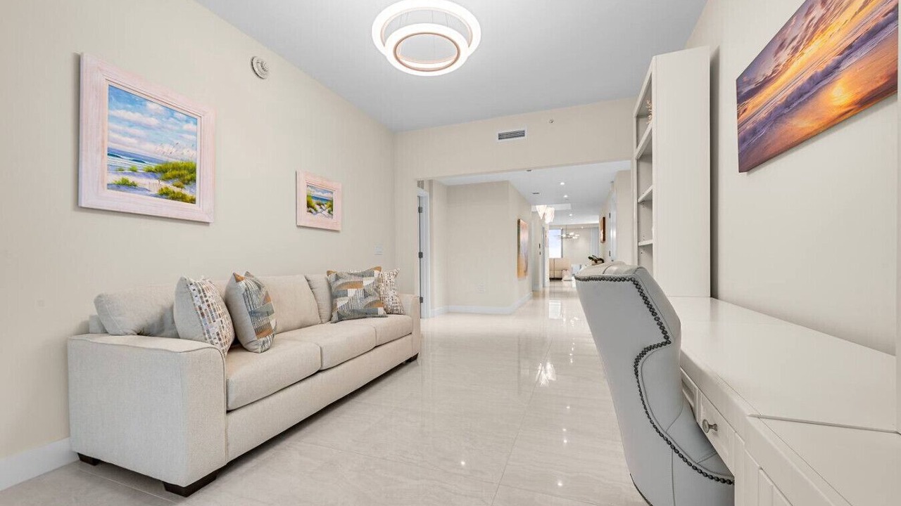Photo of Livingroom in Singer Island