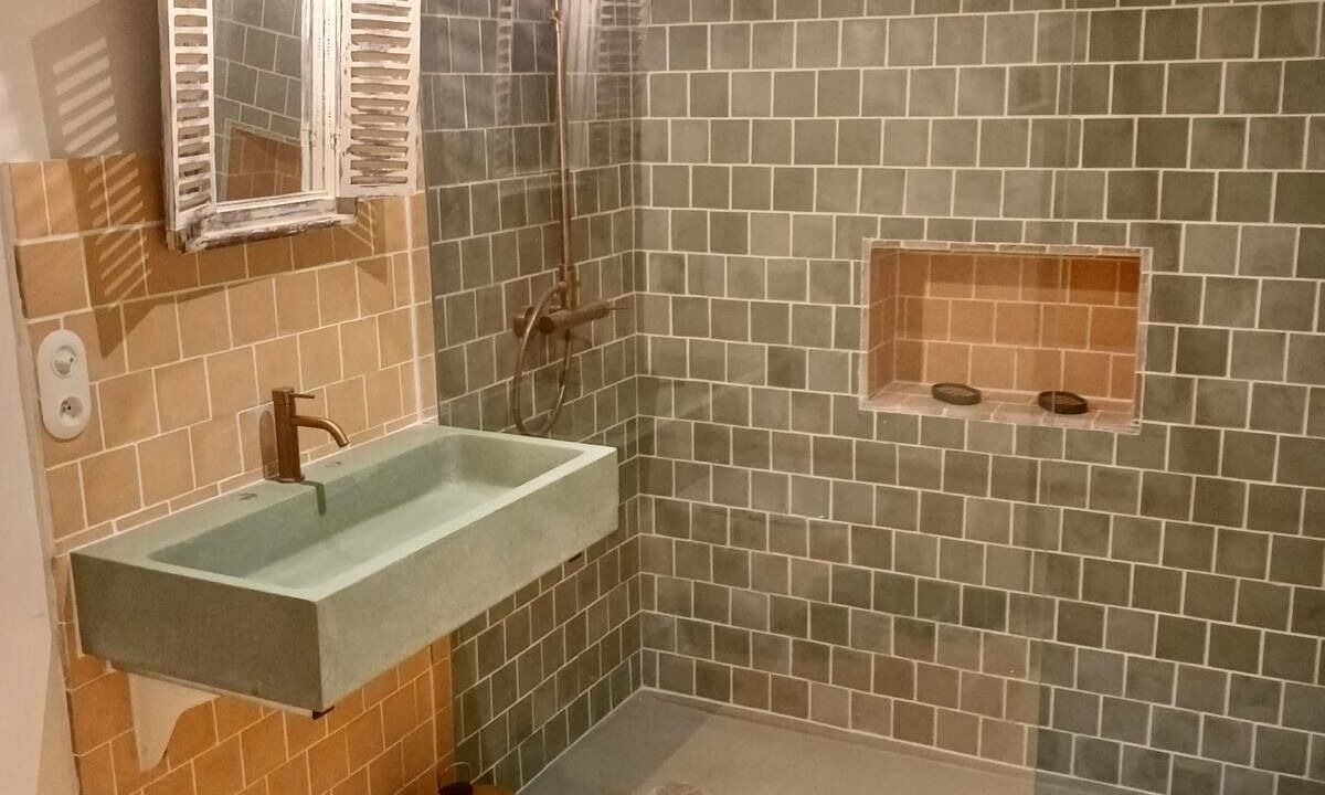 Photo of Bathroom in Saint-Germain-de-Belves