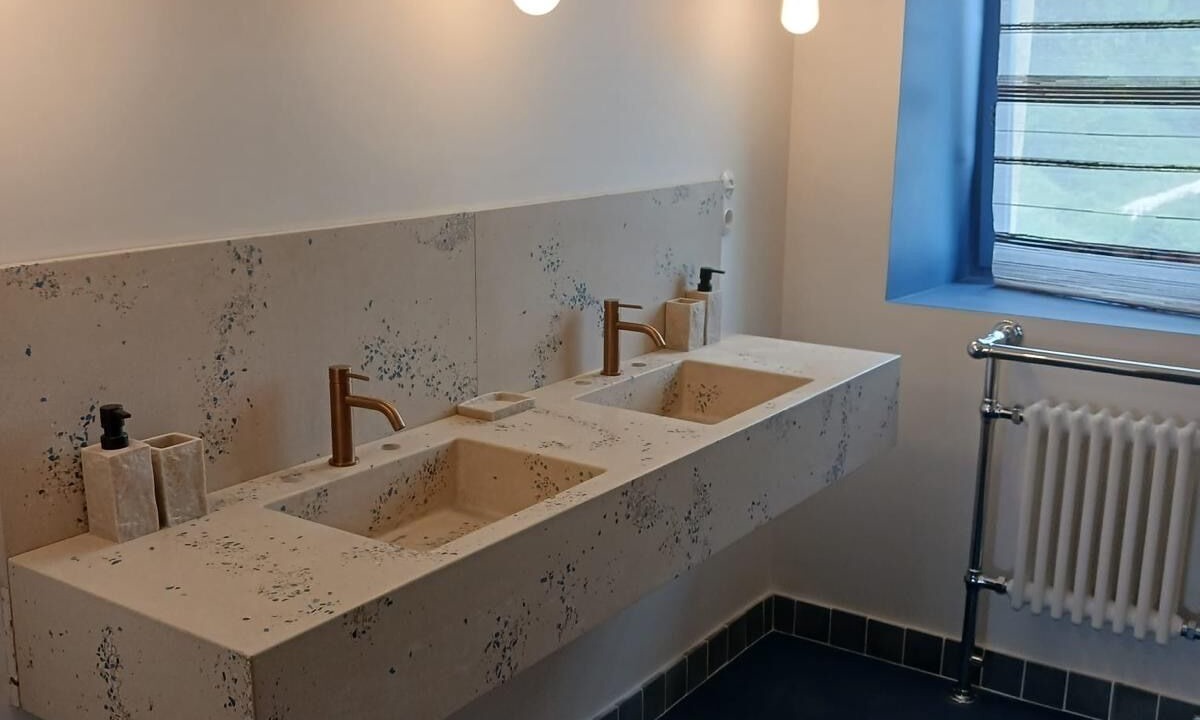 Photo of Bathroom in Saint-Germain-de-Belves