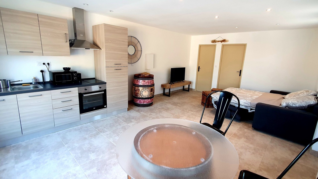 Photo of Bedroom in Saint-Laurent-d'Aigouze