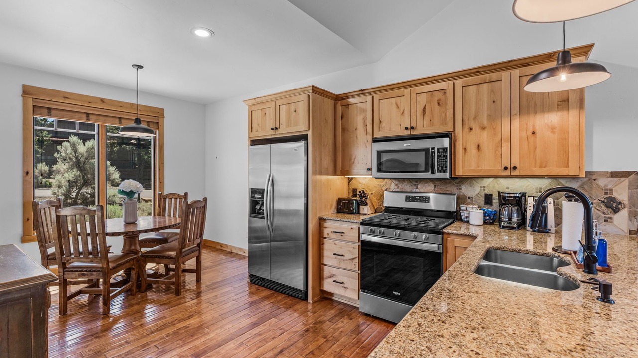 Photo of Kitchen in Powell Butte