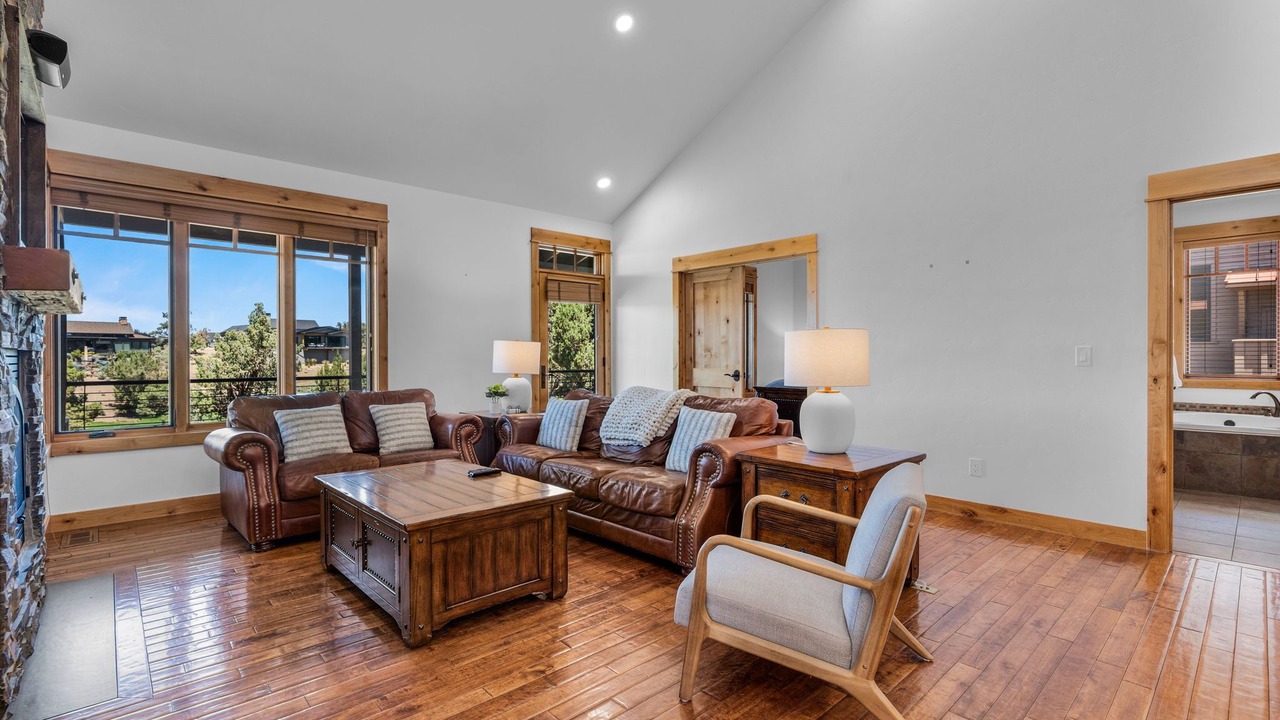 Photo of Livingroom in Powell Butte