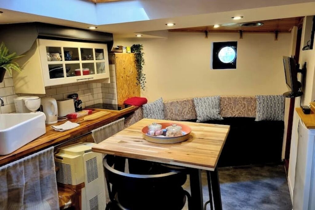Photo of Kitchen in Cote Pavee