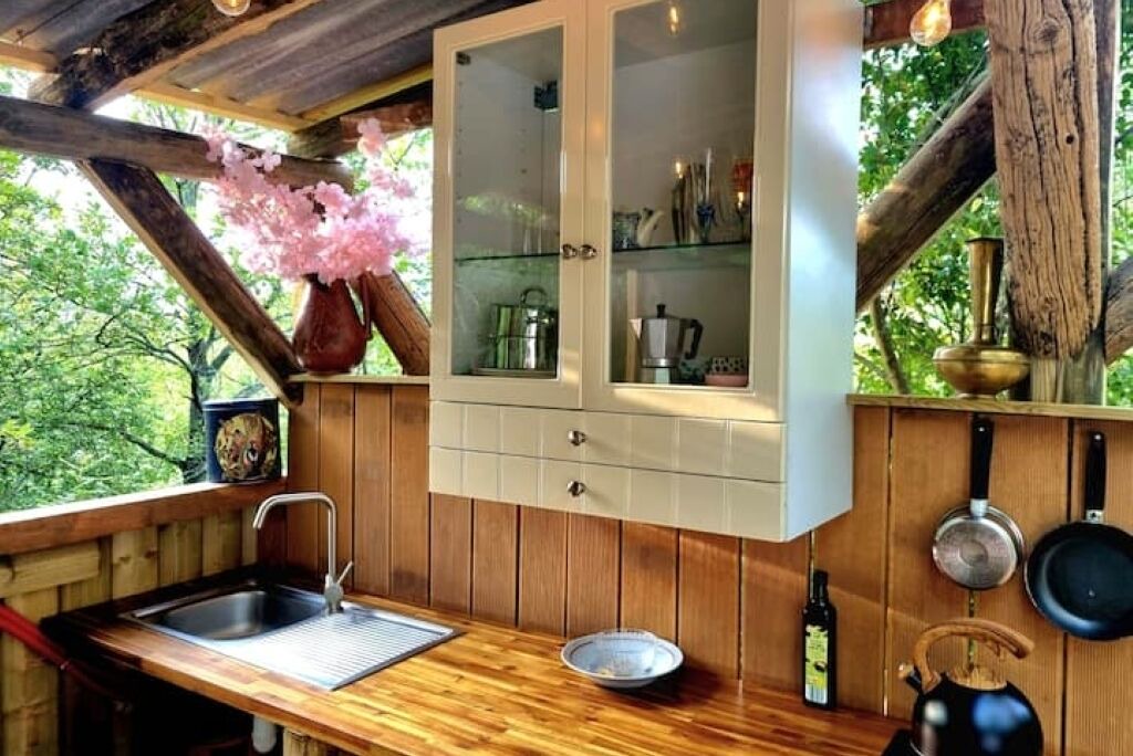 Photo of Kitchen in Saint-Michel-de-Lanes