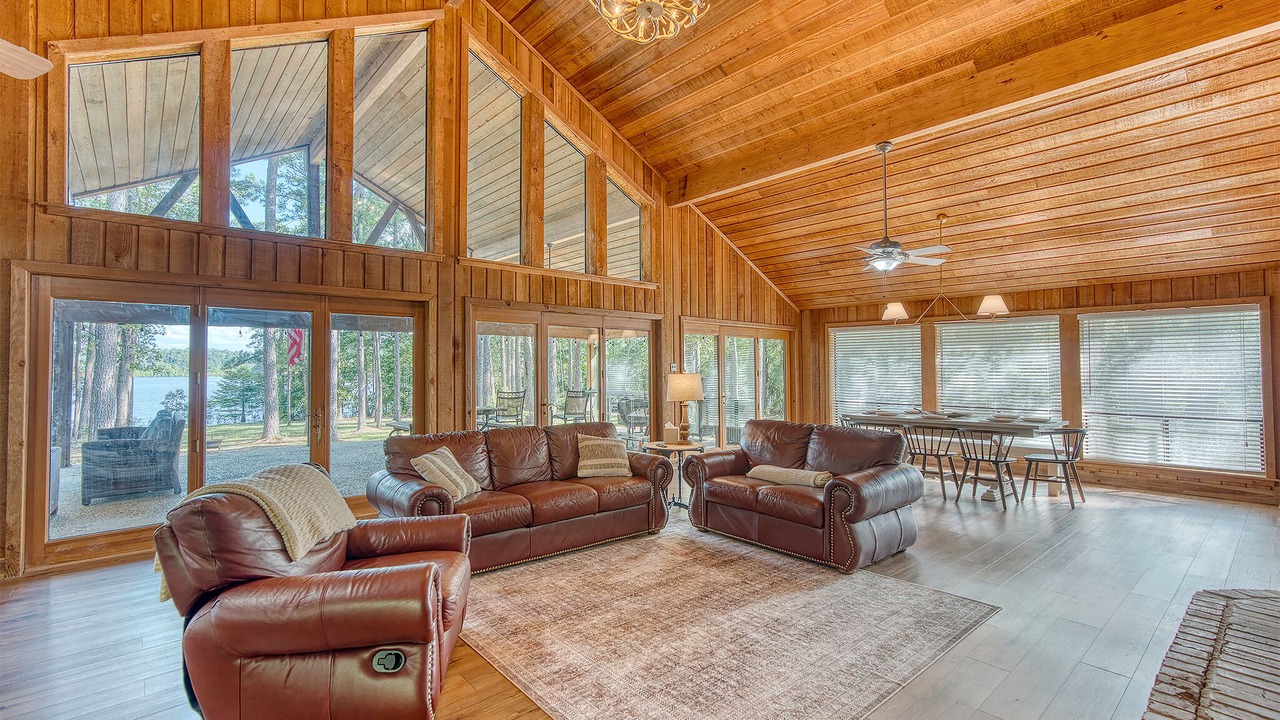 Photo of Livingroom in South Toledo Bend