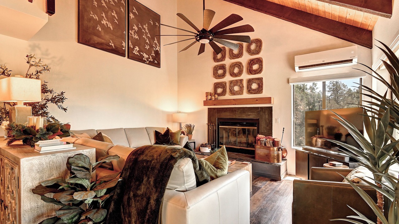 Photo of Livingroom in Munds Park