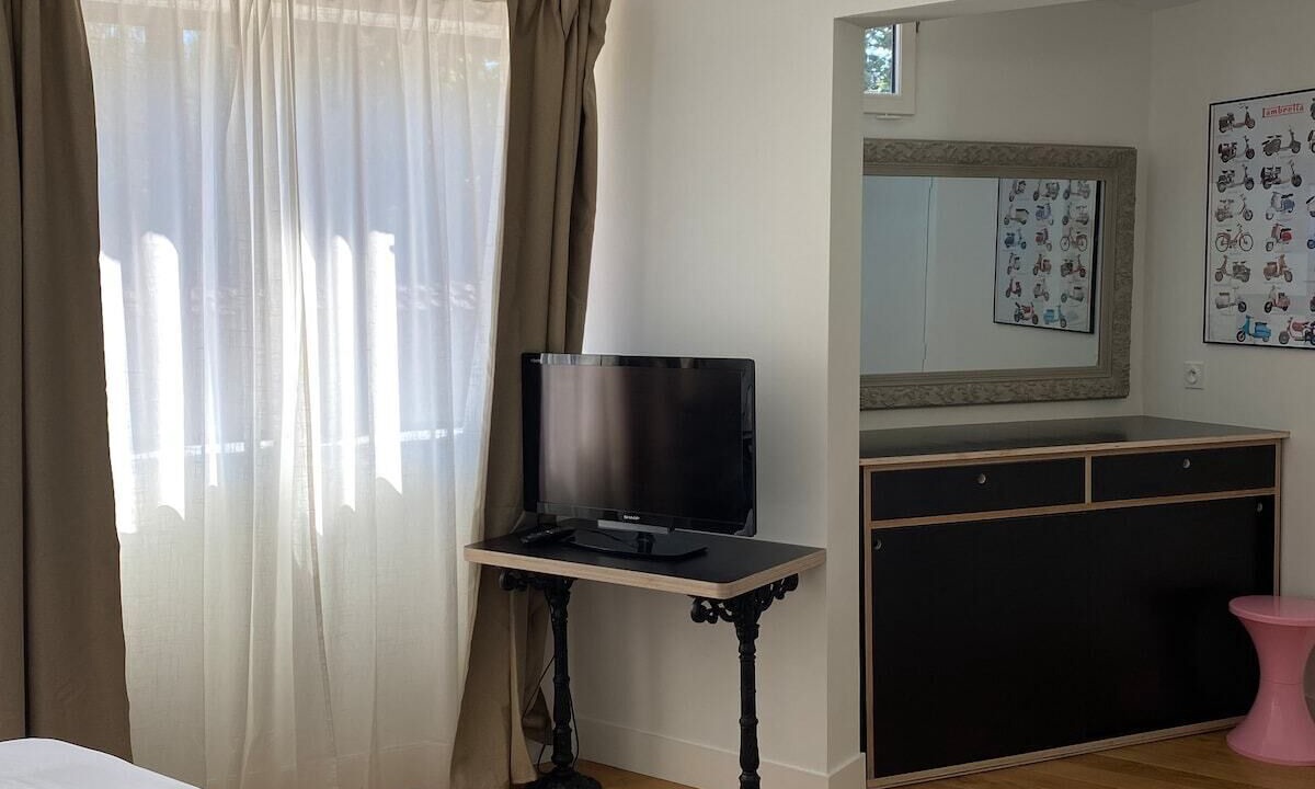 Photo of Bedroom in Noyers-sur-Serein