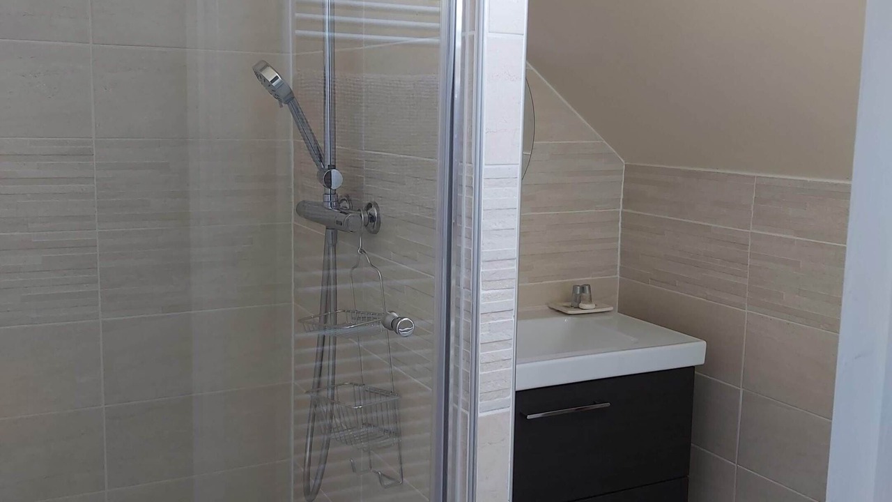 Photo of Bathroom in Les Champs-Geraux