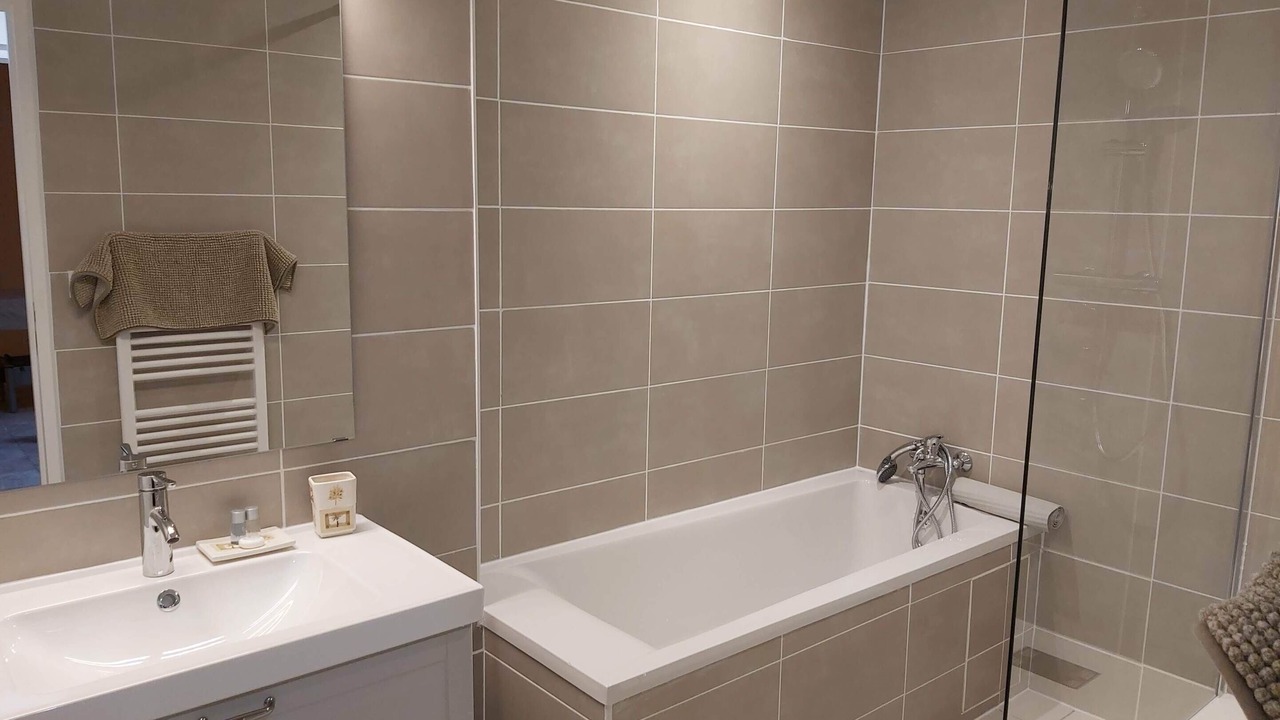 Photo of Bathroom in Les Champs-Geraux