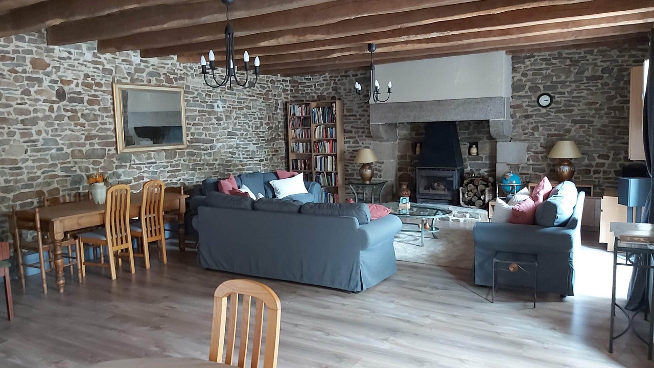 Photo of Livingroom in Les Champs-Geraux