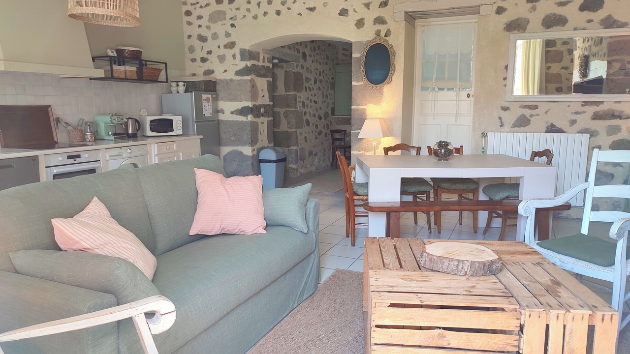 Photo of Livingroom in Giou-de-Mamou