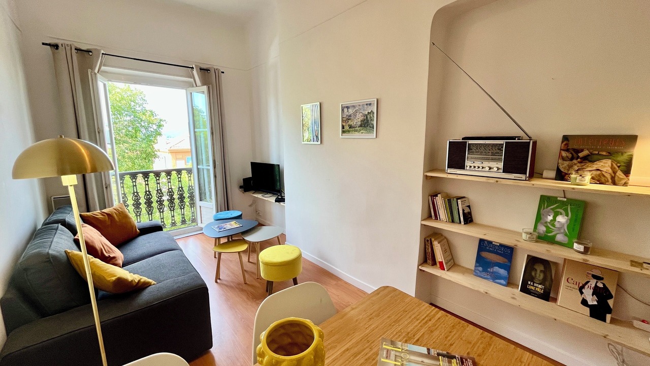 Photo of Livingroom in Hyeres City Centre