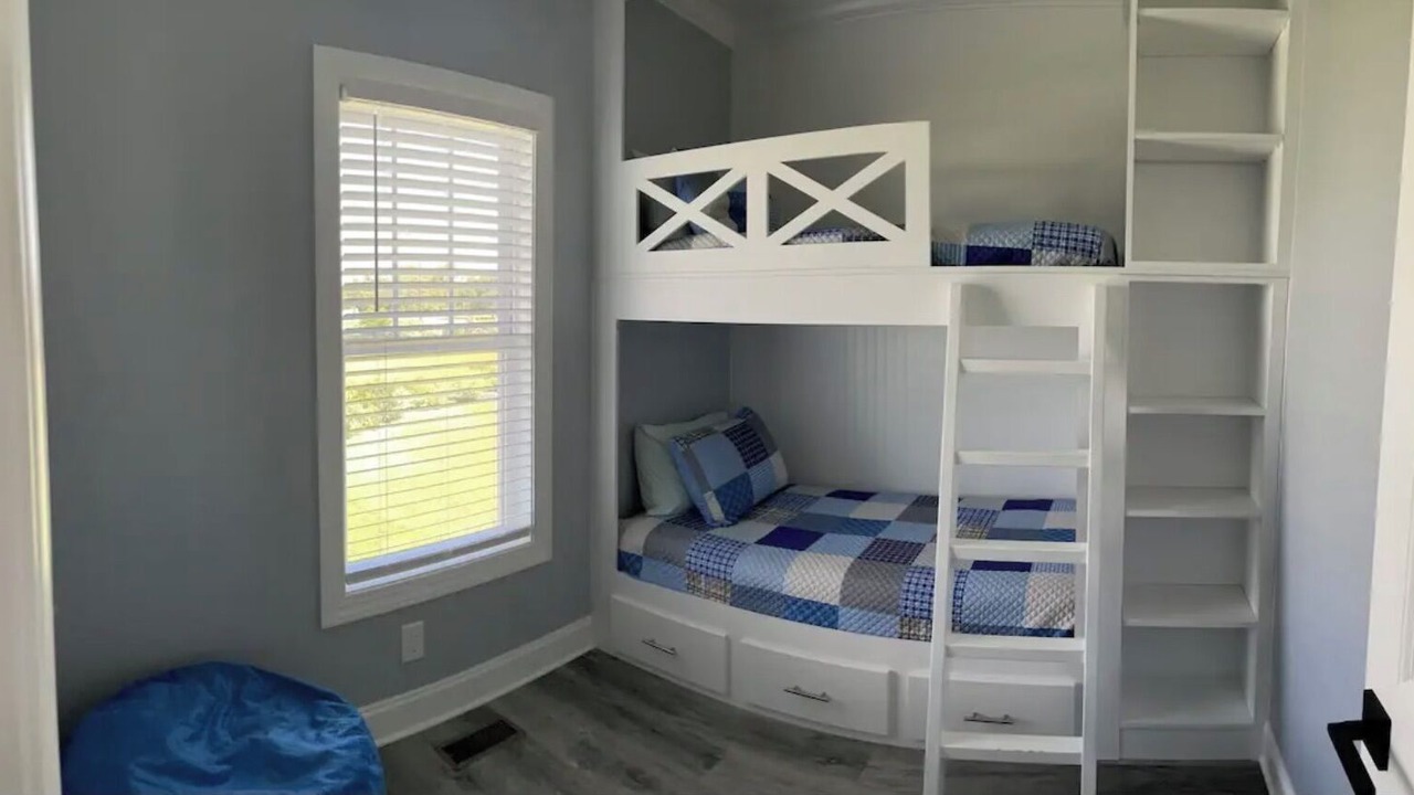 Photo of Bedroom in Harkers Island