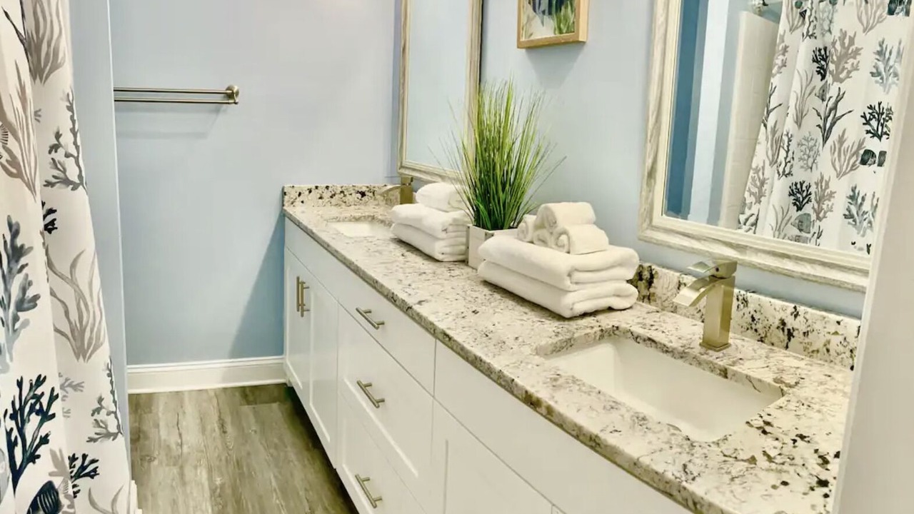 Photo of Bathroom in Harkers Island