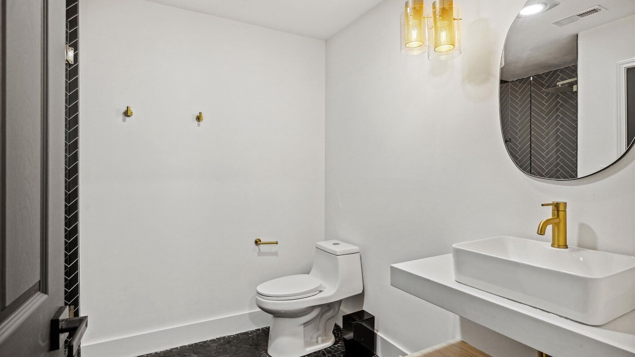 Photo of Bathroom in Gatlinburg - Pigeon Forge