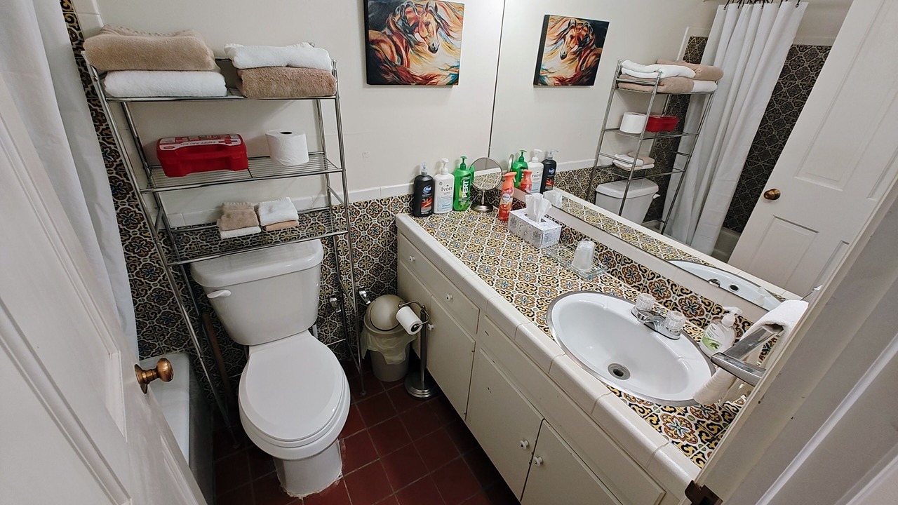 Photo of Bathroom in Portal